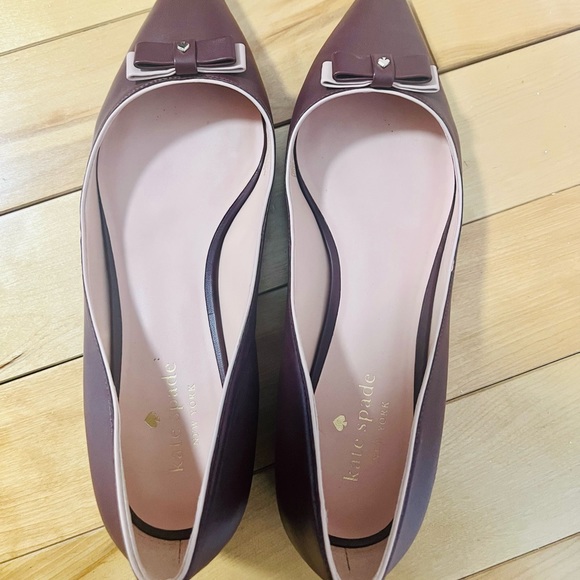 Kate spade shoe neela, cherrywood,upper part intact . size 9.5B, worn few times - Picture 2 of 3